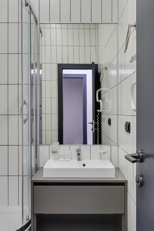 Centrooms Kropivnizkogo Mini-Hotel 基輔 外观 照片