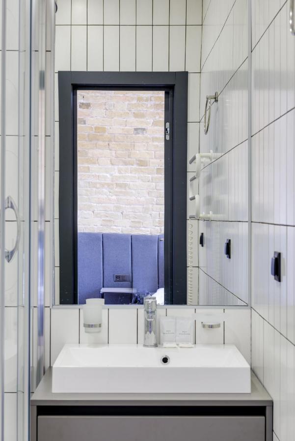 Centrooms Kropivnizkogo Mini-Hotel 基輔 外观 照片