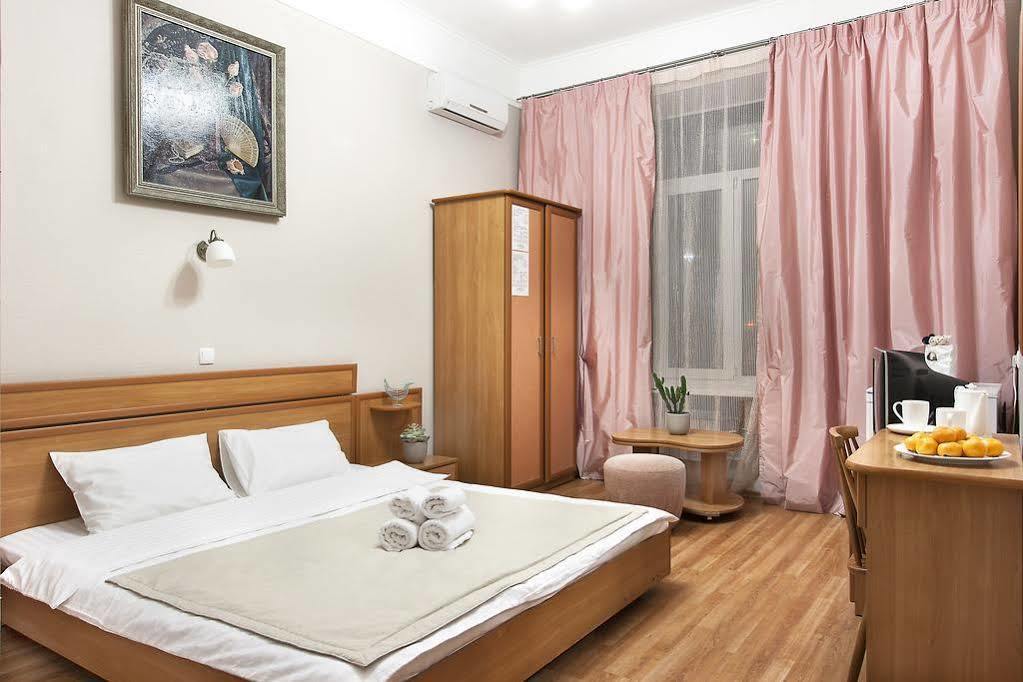 Centrooms Kropivnizkogo Mini-Hotel 基輔 外观 照片