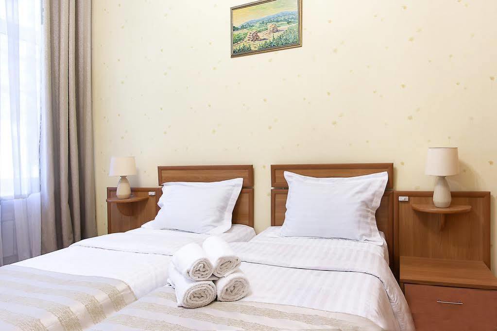 Centrooms Kropivnizkogo Mini-Hotel 基輔 外观 照片